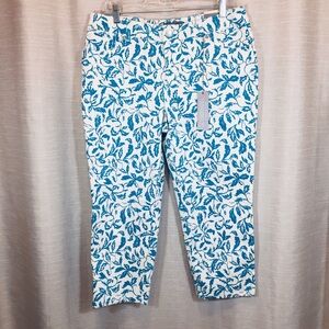 Chico’s Crop Leg Jeans NWT Women Size 2 or 12/14